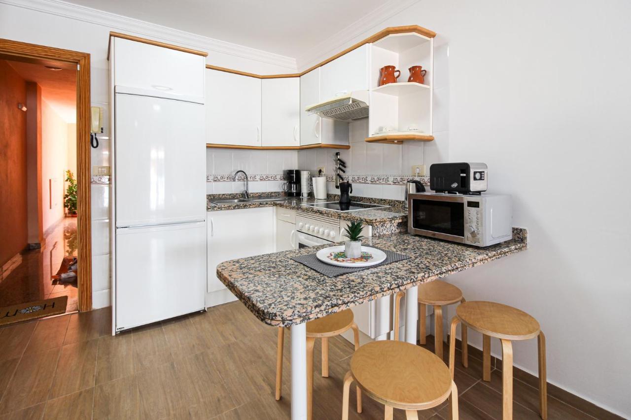 Beautiful Renovated Apartment With Air Conditioning Just Steps From The Sea In Playa San Juan Luaran gambar