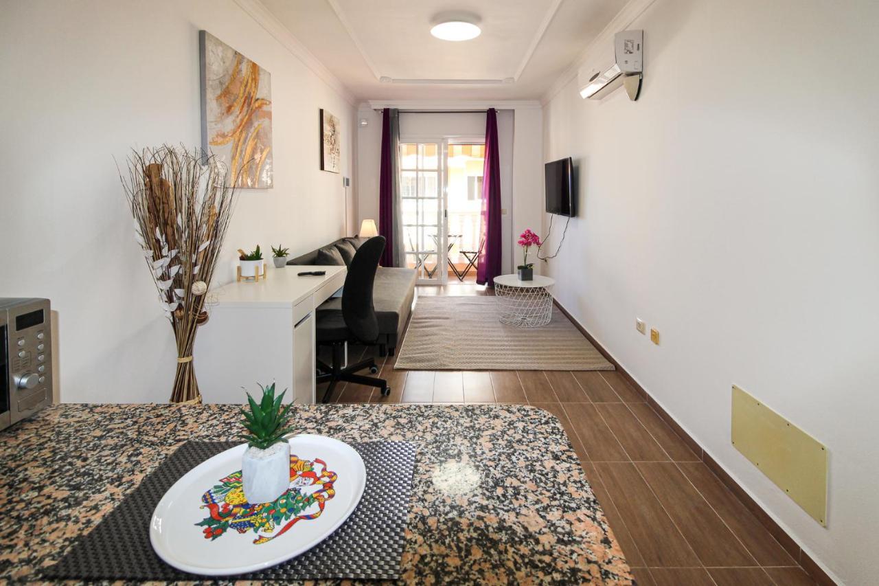 Beautiful Renovated Apartment With Air Conditioning Just Steps From The Sea In Playa San Juan Luaran gambar