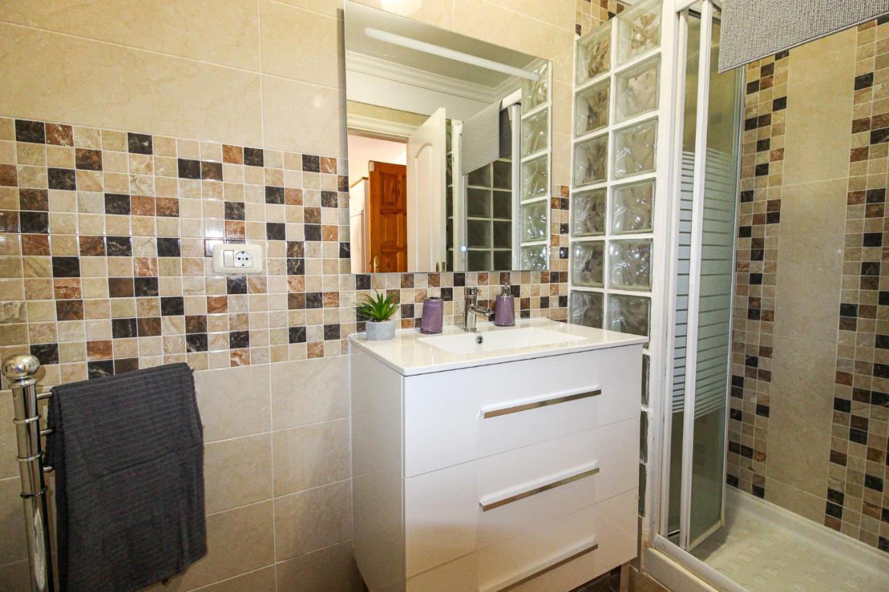 Beautiful Renovated Apartment With Air Conditioning Just Steps From The Sea In Playa San Juan Luaran gambar