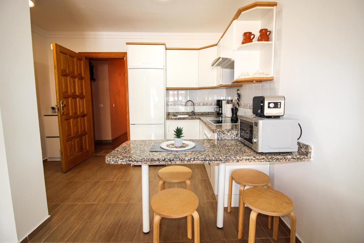 Beautiful Renovated Apartment With Air Conditioning Just Steps From The Sea In Playa San Juan Luaran gambar