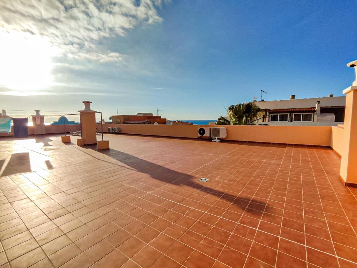 Beautiful Renovated Apartment With Air Conditioning Just Steps From The Sea In Playa San Juan Luaran gambar